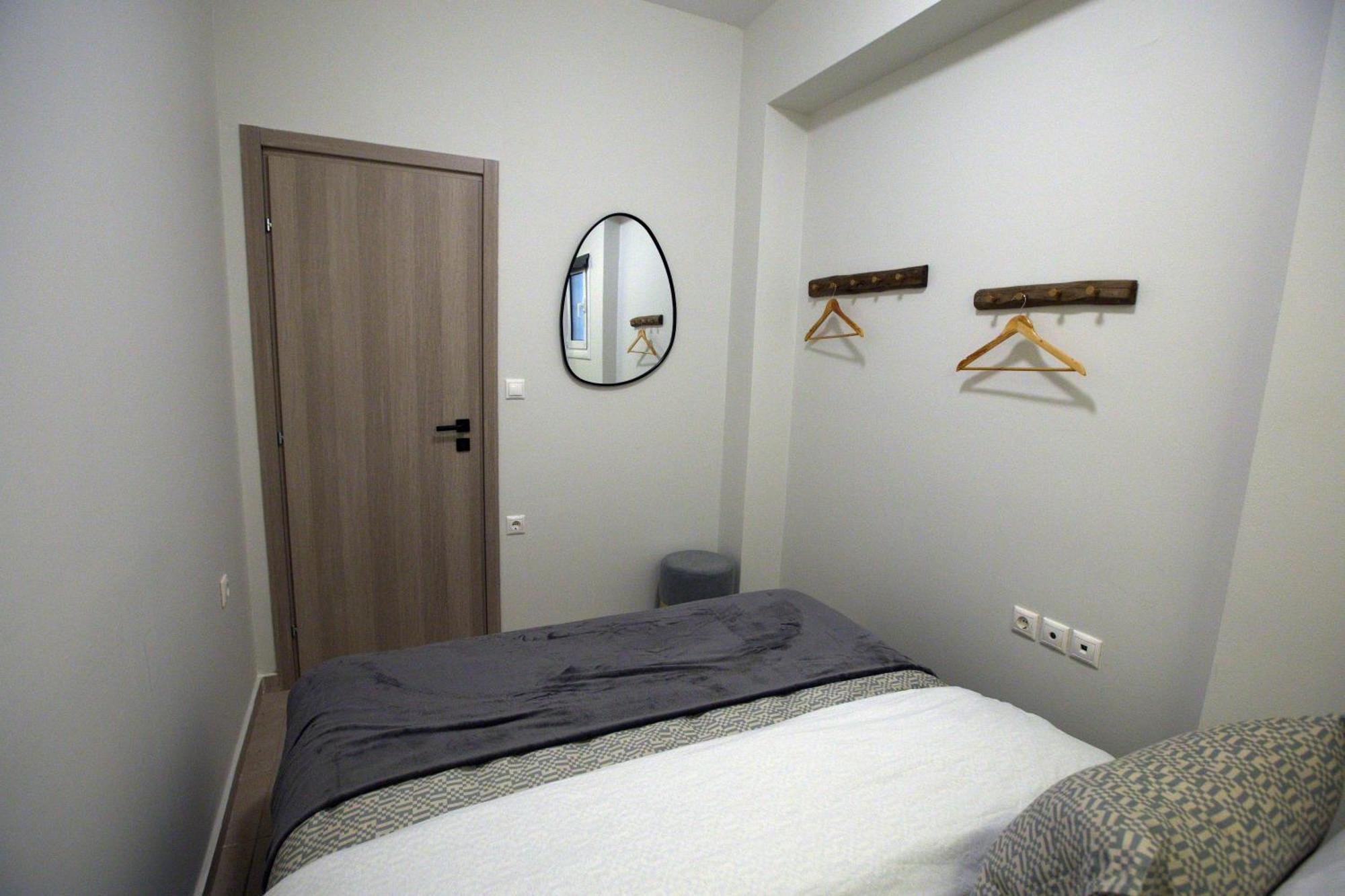 Evnea Apartment