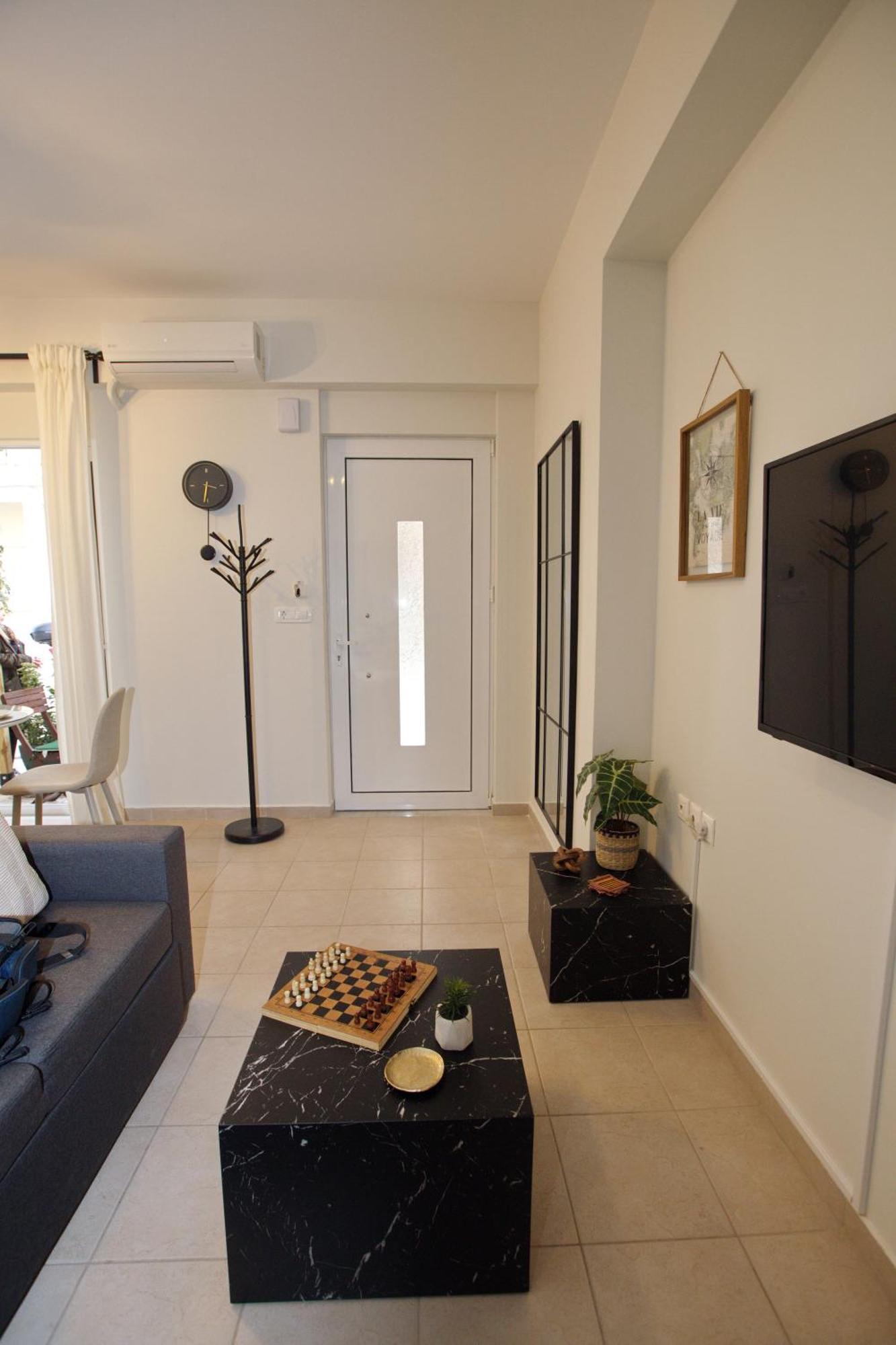 Evnea Apartment *